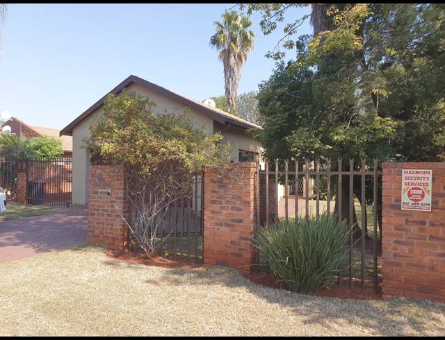 3 BEDROOM HOUSE SOLD IN THE ORCHARDS